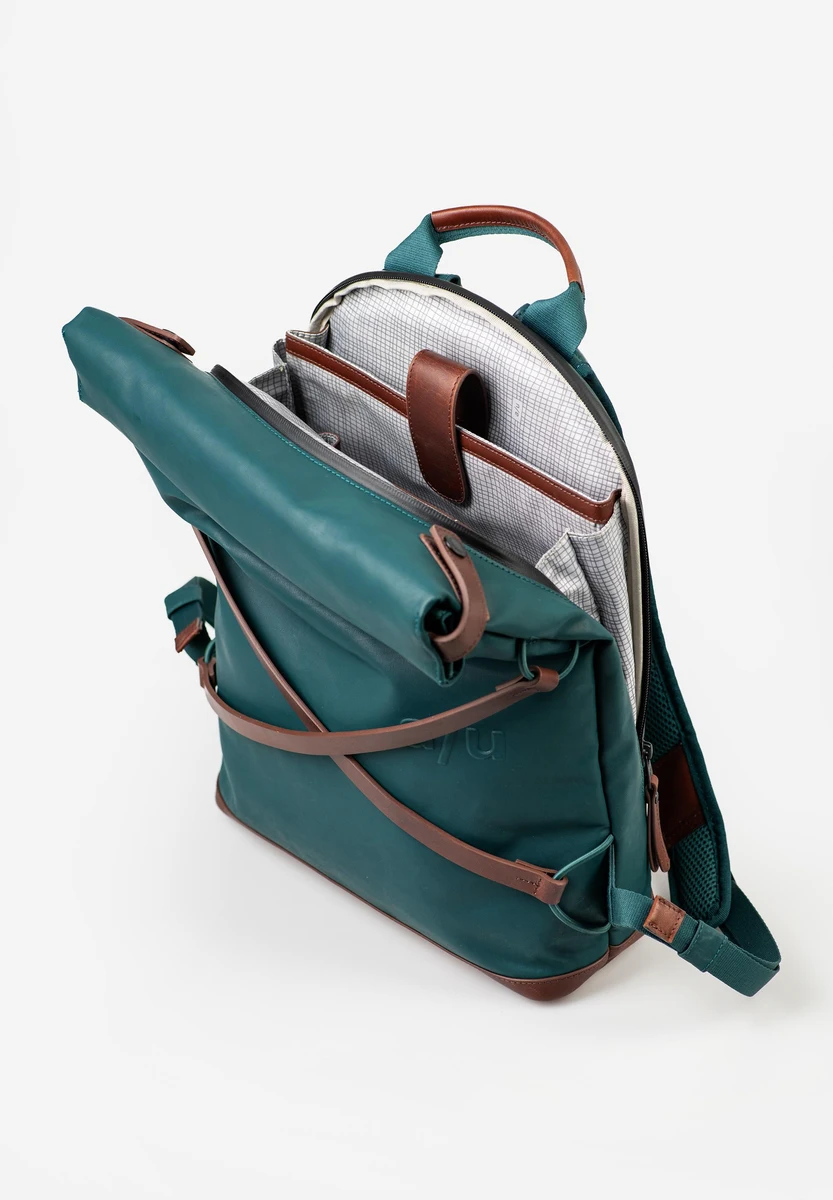 aunts & uncles Yokohama Transformative Teal bag, back view, at Bag-Age Berlin