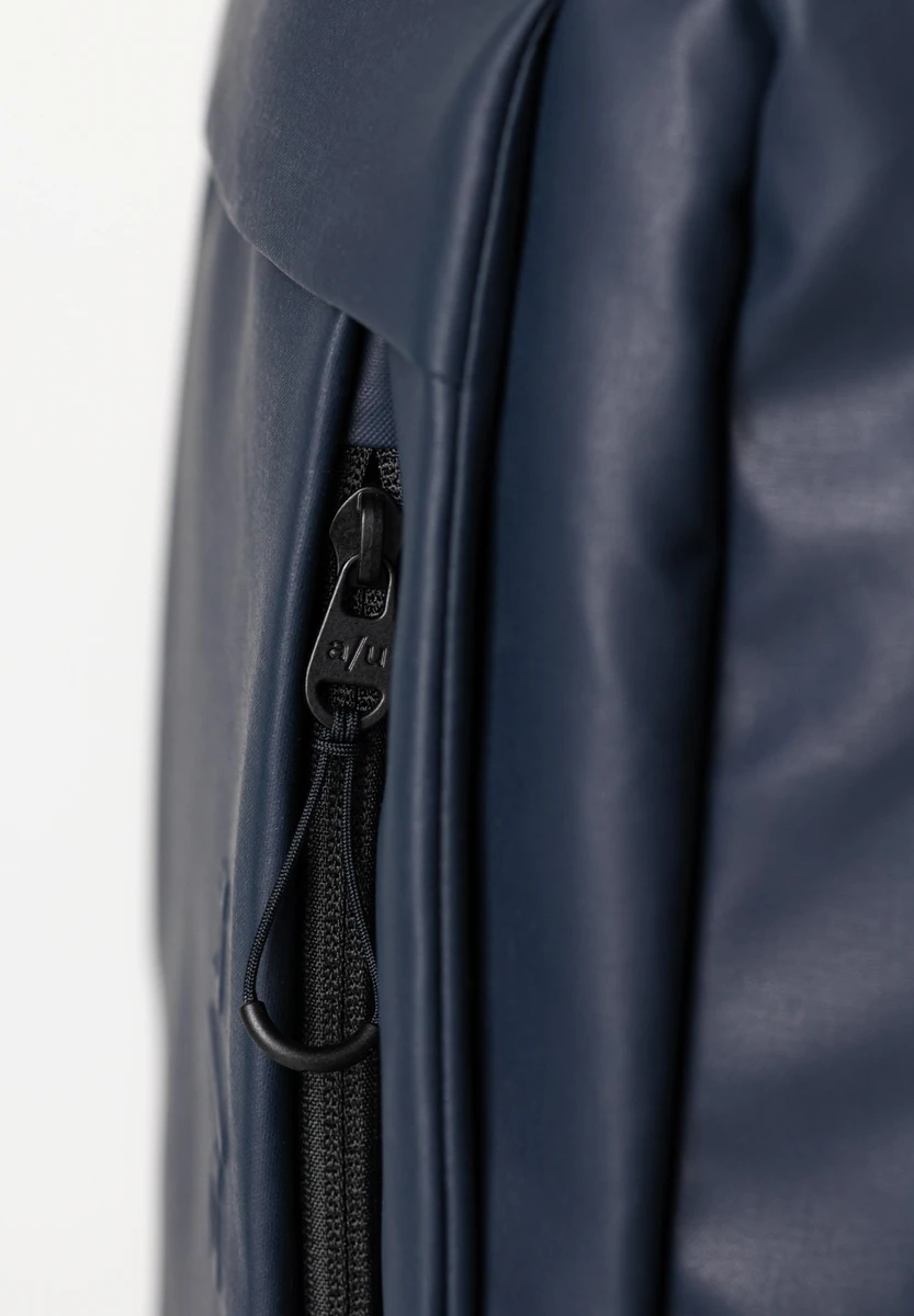 aunts & uncles Toshimoi RE Outer Space bag, back view, at Bag-Age Berlin