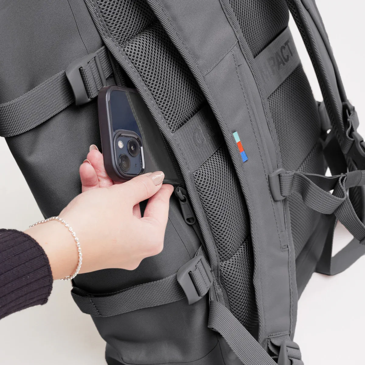 GOT BAG Rolltop 2.0 Shark – widok detalu 2 | zrównoważona | Bag-Age