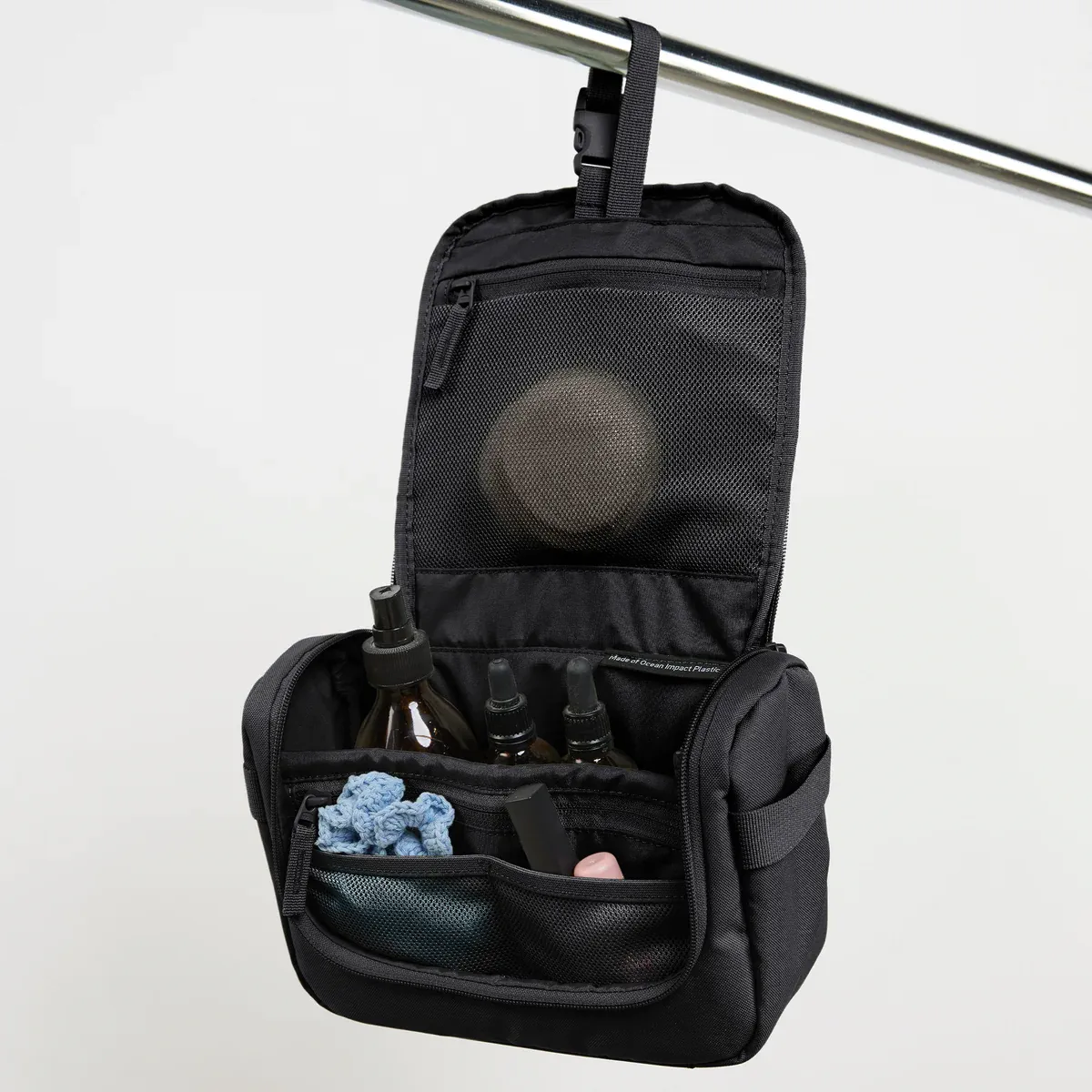 GOT BAG Shower Kit Black – geöffnet | nachhaltig | Bag-Age