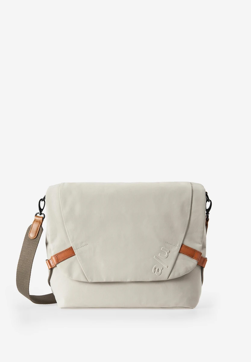 aunts & uncles Matsumoto Dust bag, front view, at Bag-Age Berlin