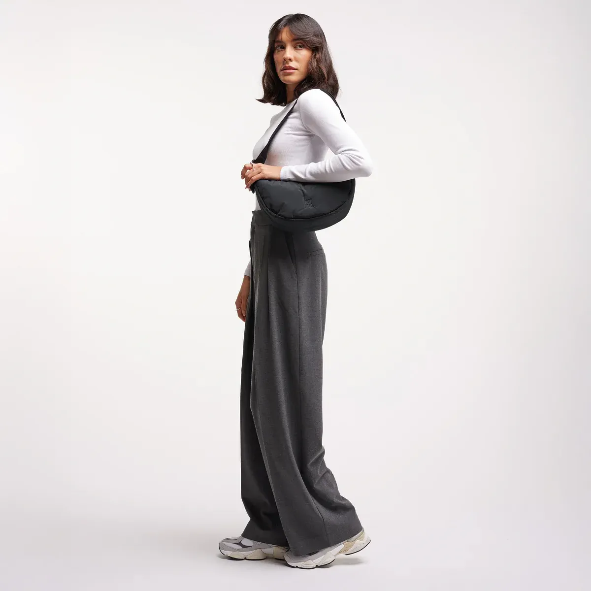 GOT BAG Cloud Moon Bag Small Black Monochrome – foto lifestyle 4 | sostenibile | Bag-Age