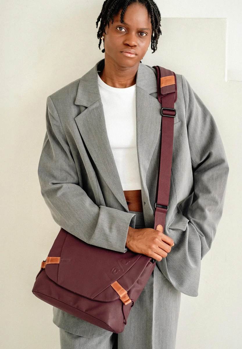 aunts & uncles Sendai Cherry Laquer bag, product image, at Bag-Age Berlin