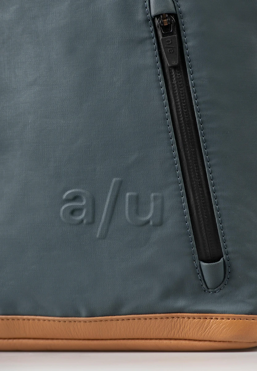 aunts & uncles Yaizu Cosmic Void bolso, vista trasera, en Bag-Age Berlin