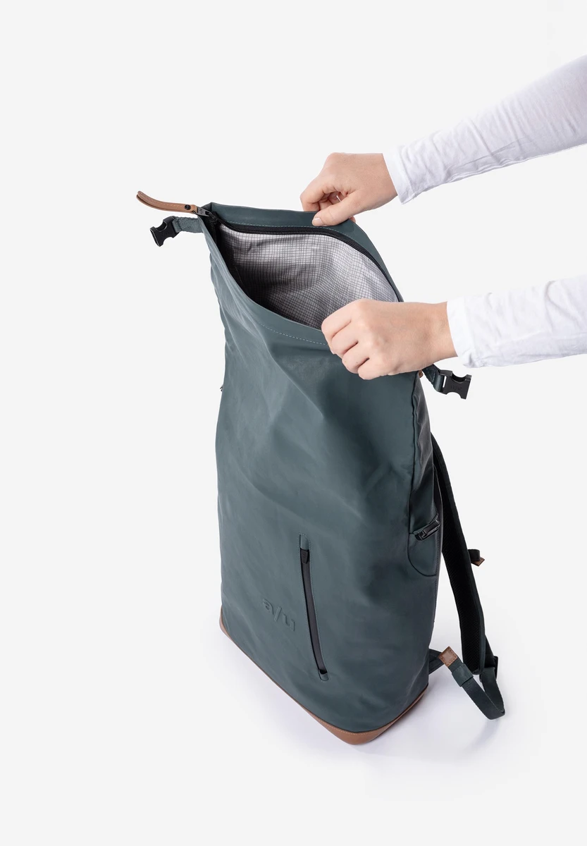 aunts & uncles Fukui Cosmic Void saco, vista traseira, na Bag-Age Berlin