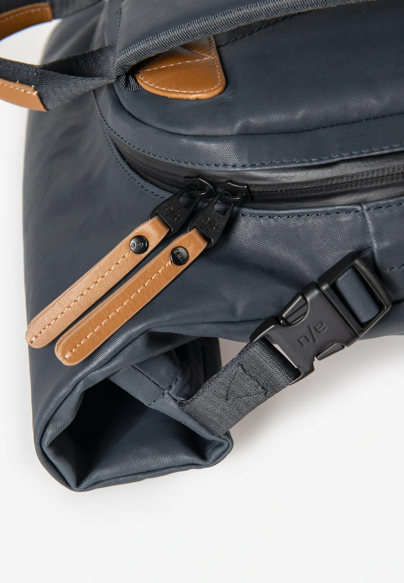 aunts & uncles Fukui Night Blue bag, back view, at Bag-Age Berlin