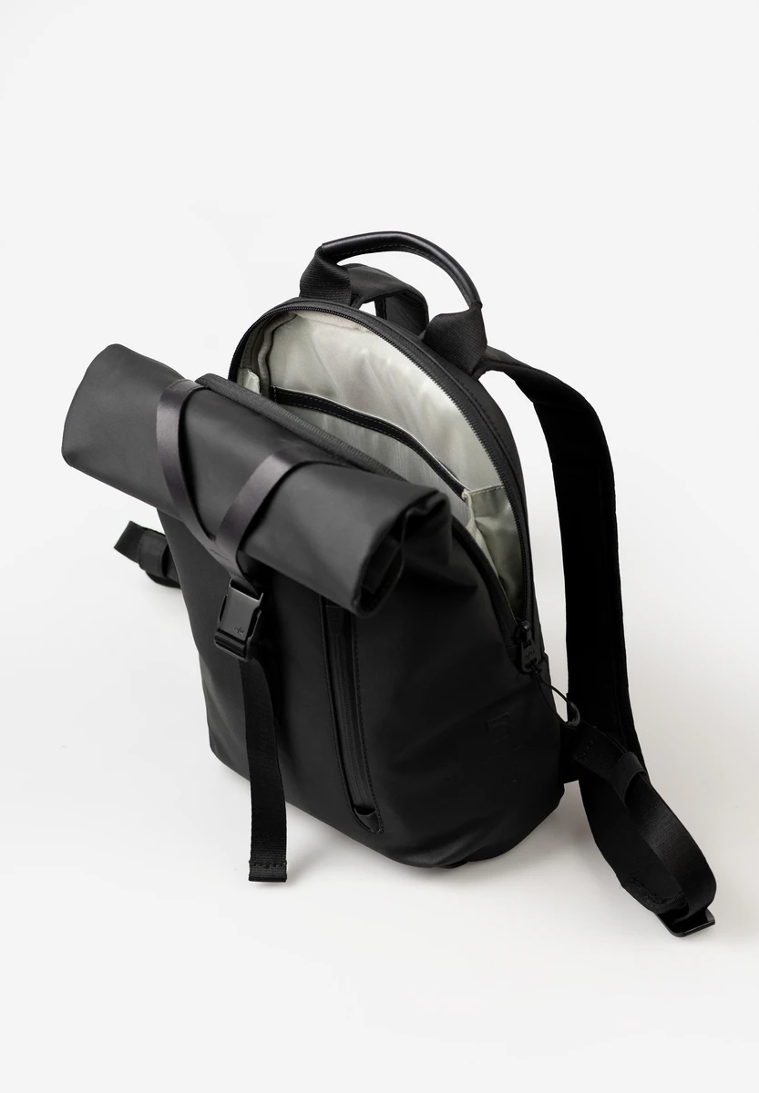 aunts & uncles Kiso RE Black bag, back view, at Bag-Age Berlin