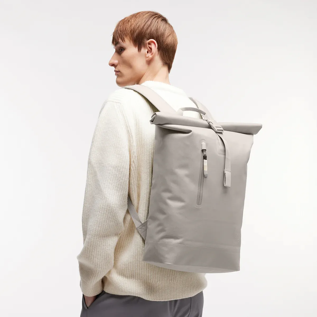 GOT BAG Rolltop Lite 2.0 Clam Monochrome – photo lifestyle 1 | durable | Bag-Age