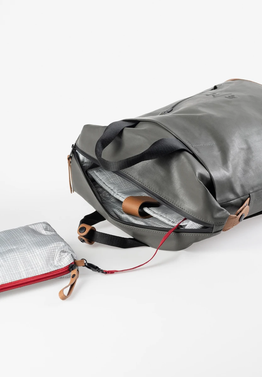 aunts & uncles Morioka Gravity Grey Tasche, Rückansicht, bei Bag-Age Berlin kaufen