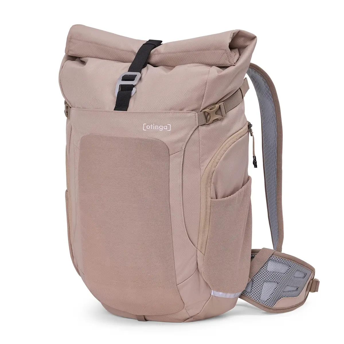 otinga Flow sand-braun, Volumen 23L, mit Laptopfach, Fair-Trade-zertifiziert.
