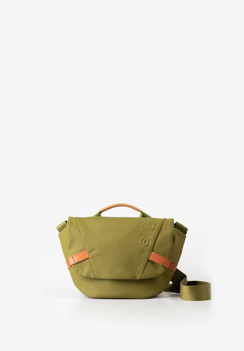 aunts & uncles Kazo Marshland bag, front view, at Bag-Age Berlin