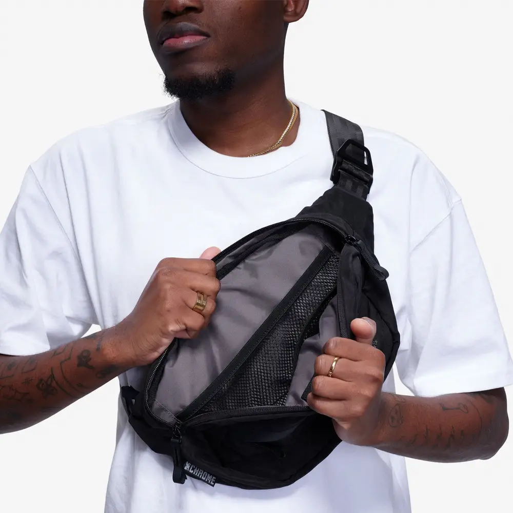 Chrome Industries Sabin 6L Sling – geöffnetes Hauptfach