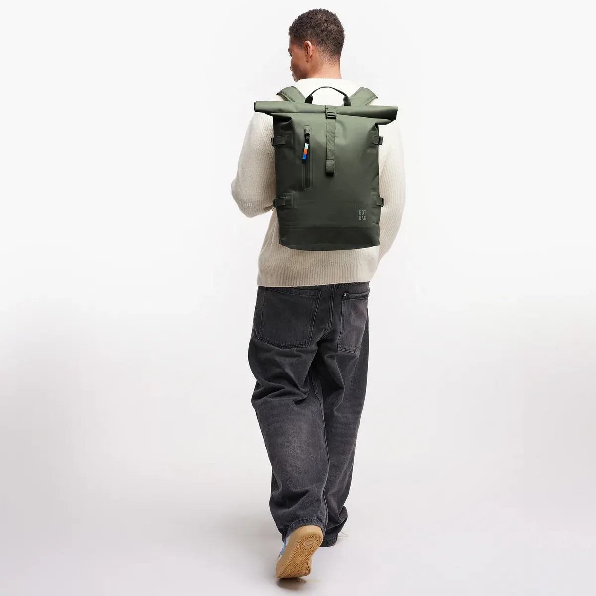 GOT BAG Rolltop 2.0 Algae – foto lifestyle 2 | sostenibile | Bag-Age