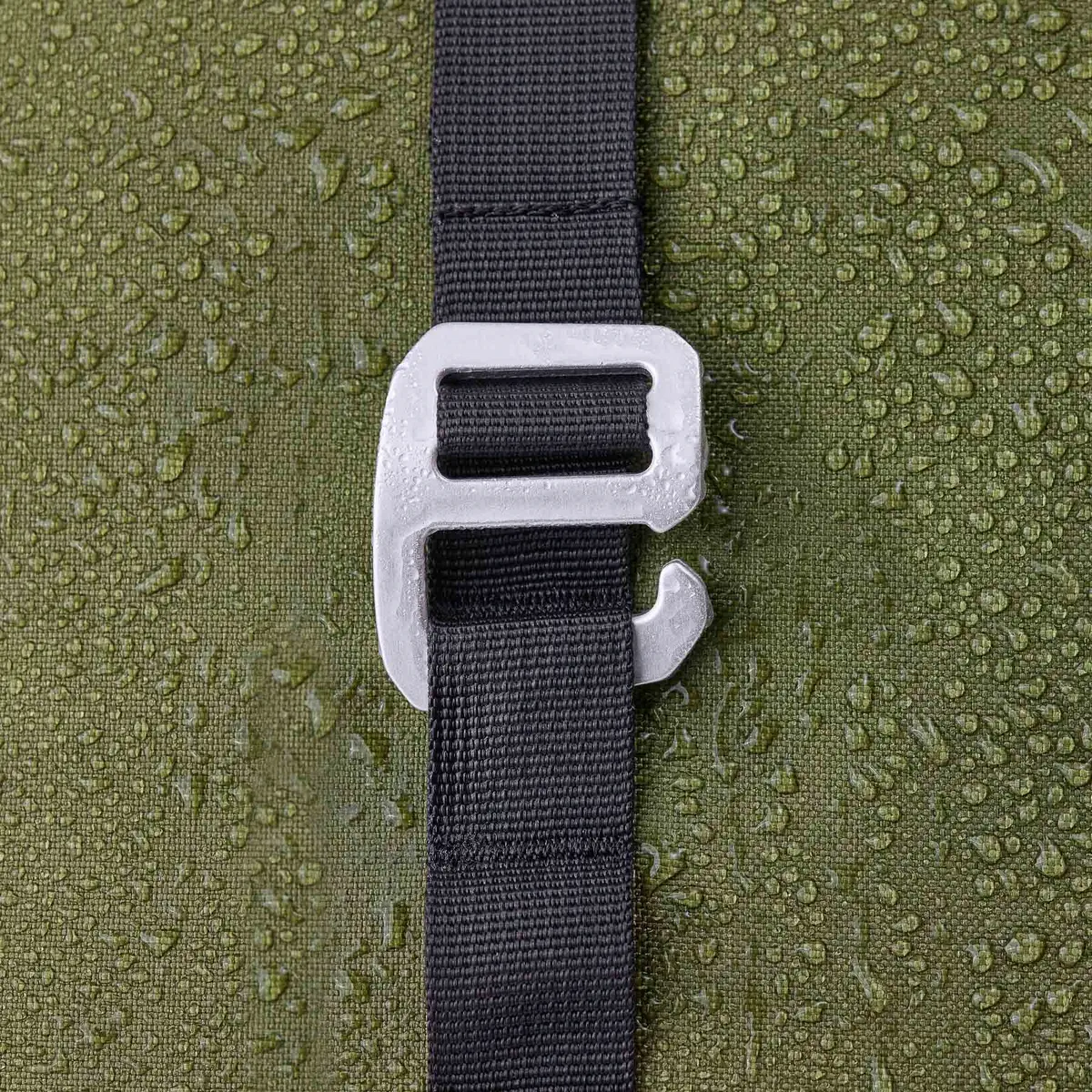otinga Flip V3 olive-grün, Volumen 26L, mit Laptopfach, Fair-Trade-zertifiziert.