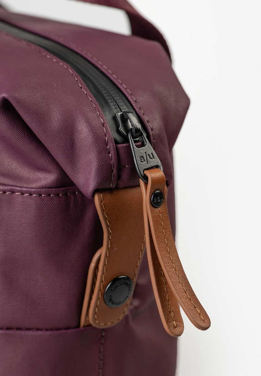 aunts & uncles Yaizu Cherry Laquer bag, back view, at Bag-Age Berlin
