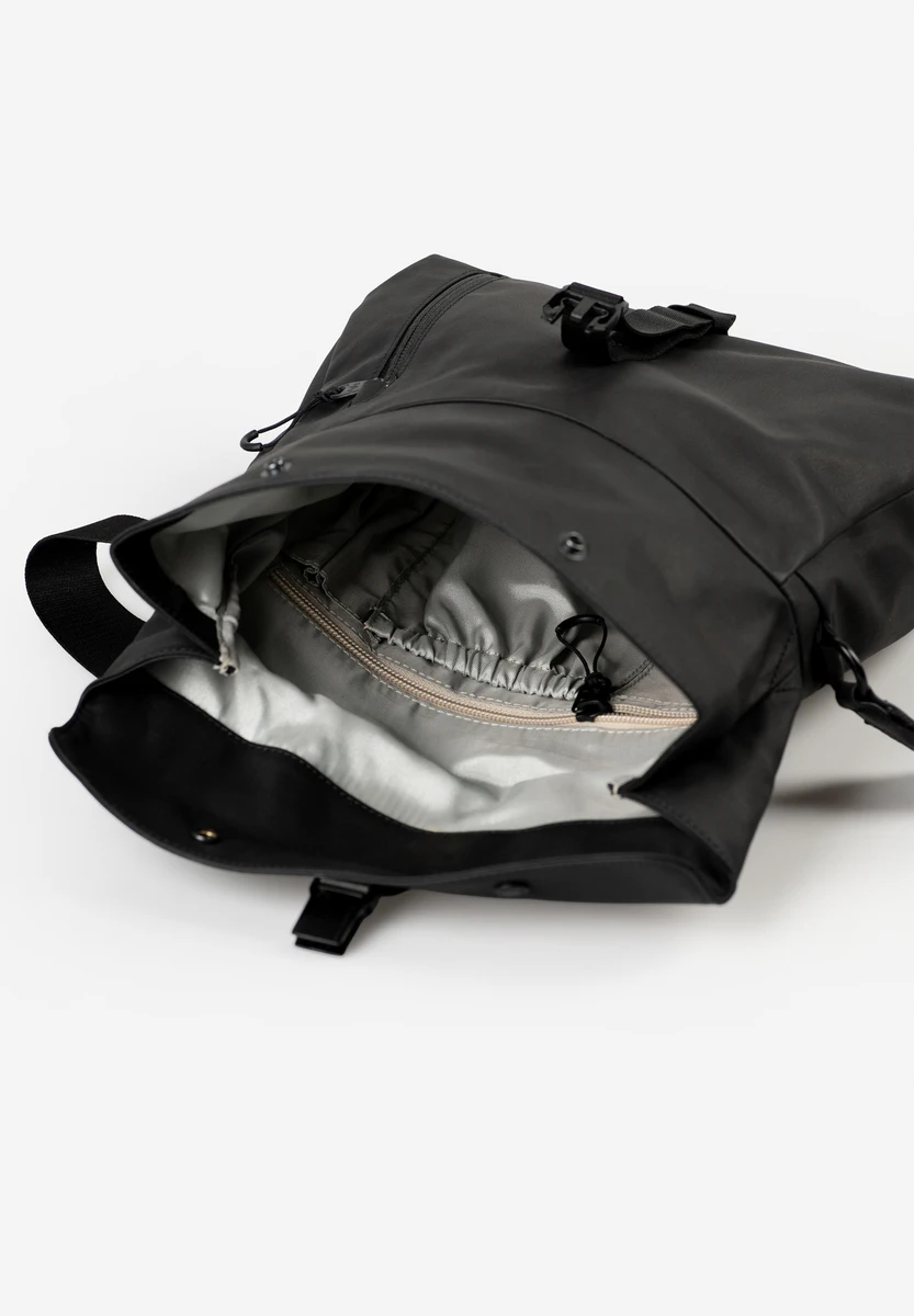 aunts & uncles Seki RE Black bag, product image, at Bag-Age Berlin