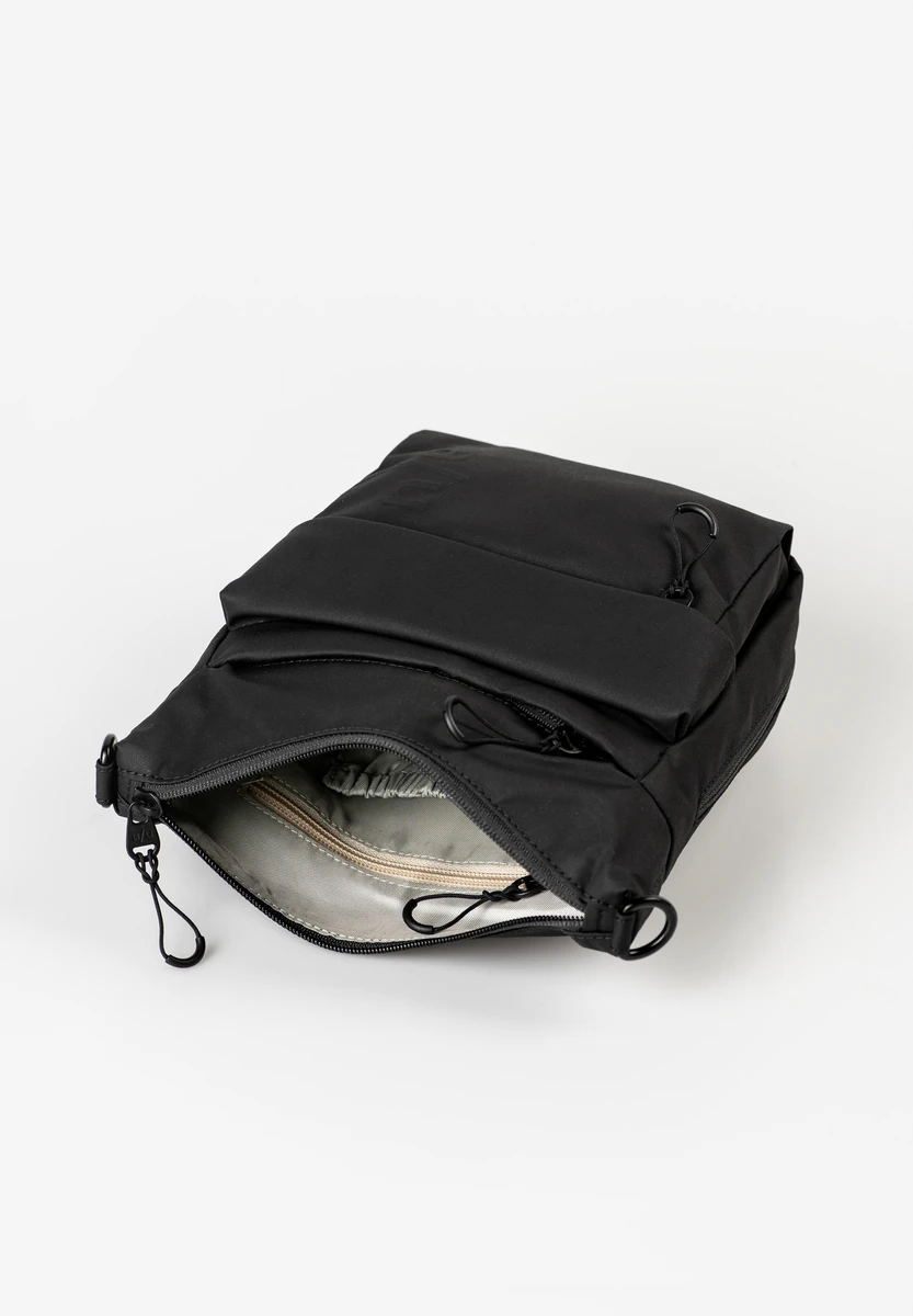 aunts & uncles Yura RE lite Black borsa, immagine prodotto, da Bag-Age Berlin