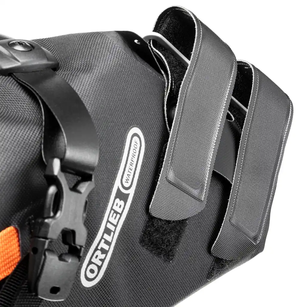 ORTLIEB Fork-Pack Black Matt Bike Fork Bag, Detailansicht, bei Bag-Age
