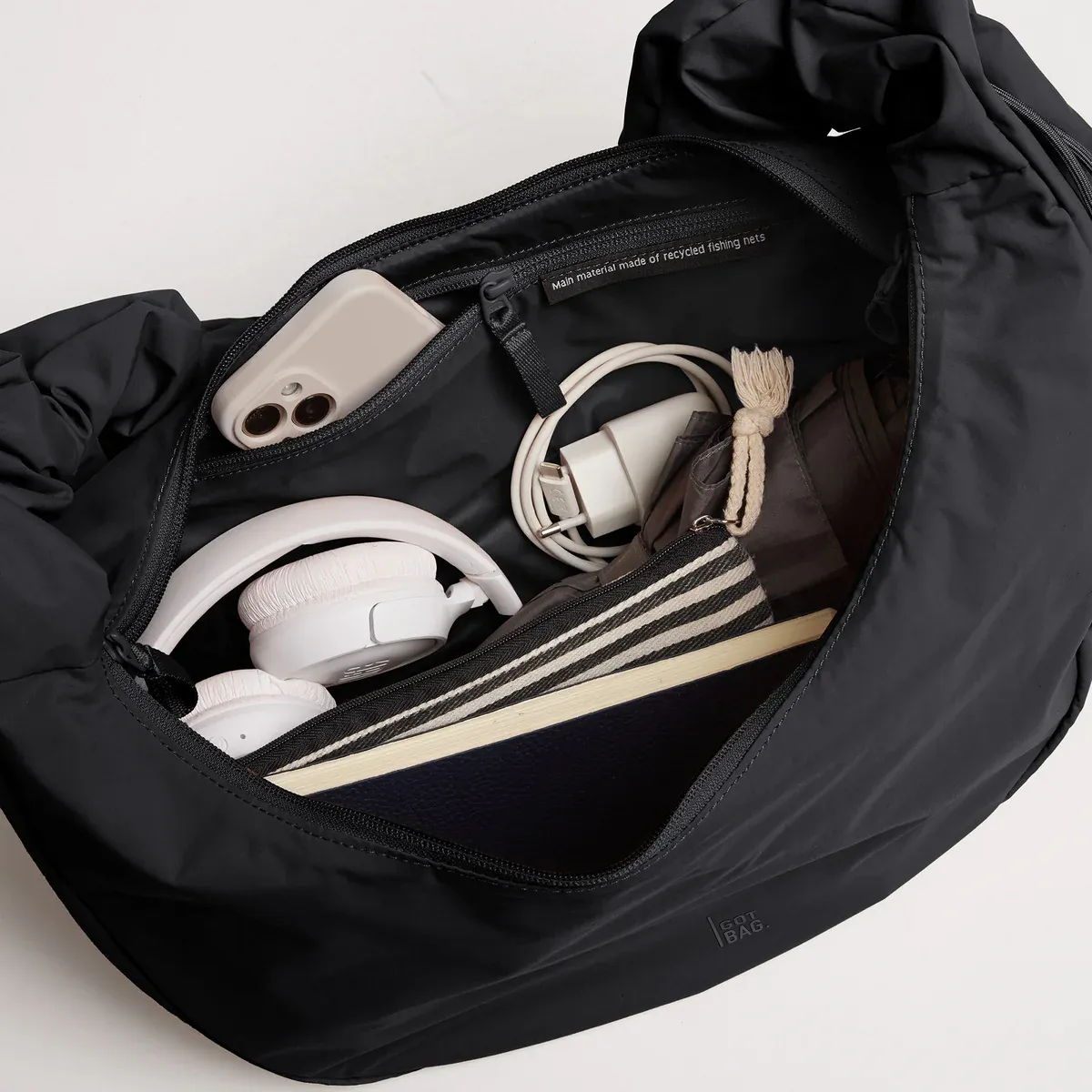 GOT BAG Moon Bag Ruffle Black Monochrome – imagem de produto 1 | sustentável | Bag-Age