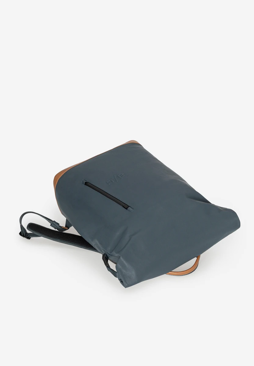aunts & uncles Matsuyama Cosmic Void bolso, vista trasera, en Bag-Age Berlin