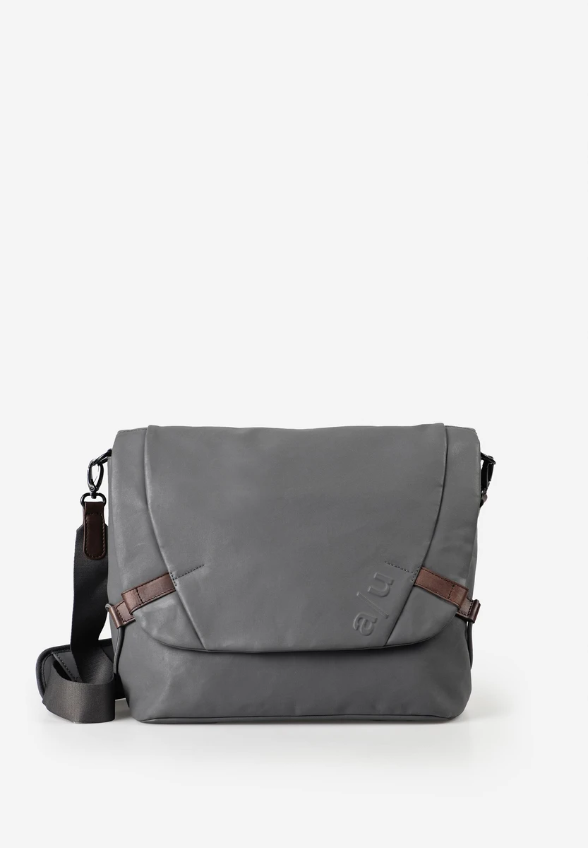 aunts & uncles Tsu Pewter sac, vue avant, chez Bag-Age Berlin