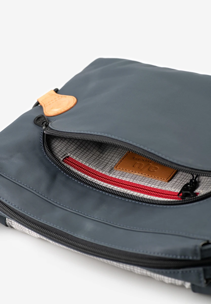 aunts & uncles Sendai Cosmic Void bag, product image, at Bag-Age Berlin