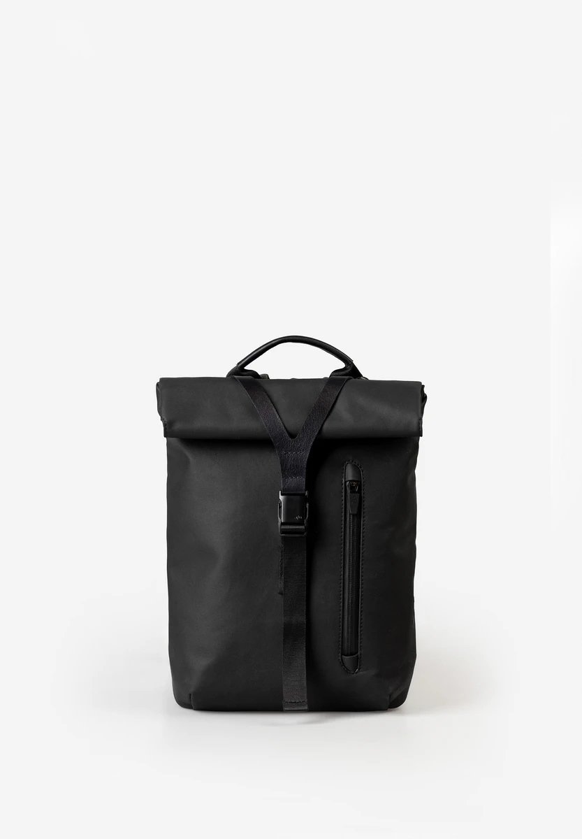 aunts & uncles Kiso RE Black bag, front view, at Bag-Age Berlin