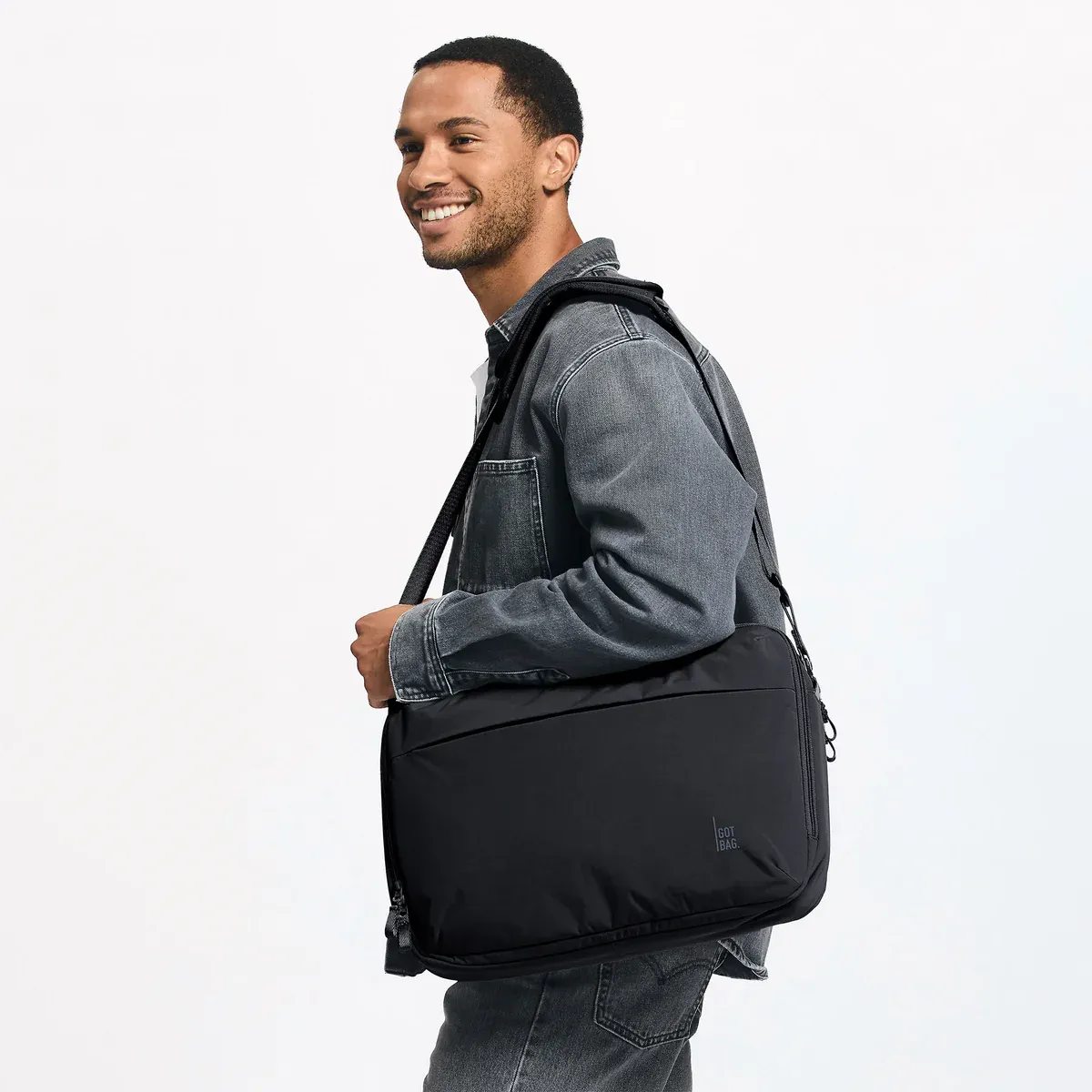 GOT BAG Commuter Bag Black Monochrome – photo lifestyle 2 | durable | Bag-Age