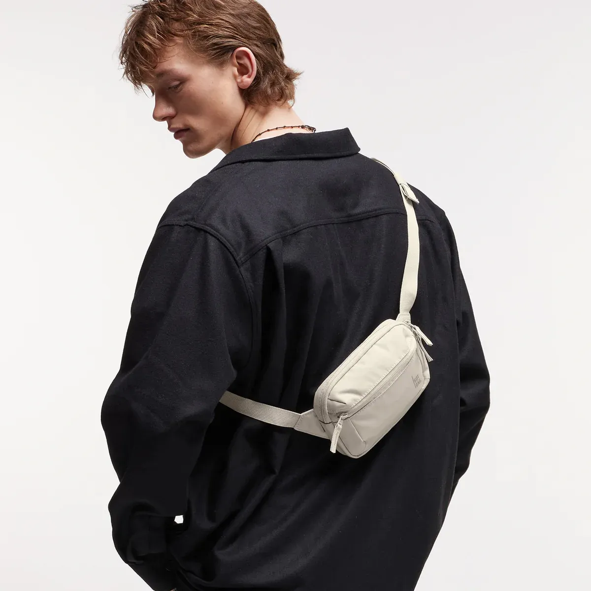 GOT BAG Sling Bag Small Soft Shell – foto lifestyle 1 | sustentável | Bag-Age