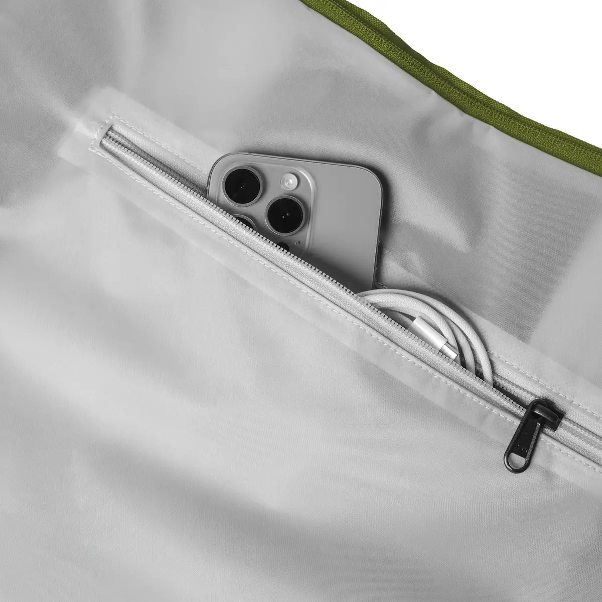 otinga Shopper V3 olive-grün, Volumen 16L, 100% wasserdicht, Fair-Trade-zertifiziert.