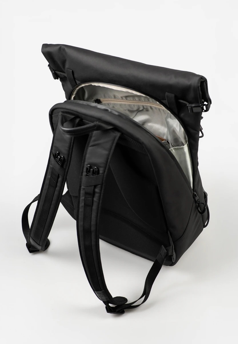 aunts & uncles Kushiro RE Black Tasche, Rückansicht, bei Bag-Age Berlin kaufen