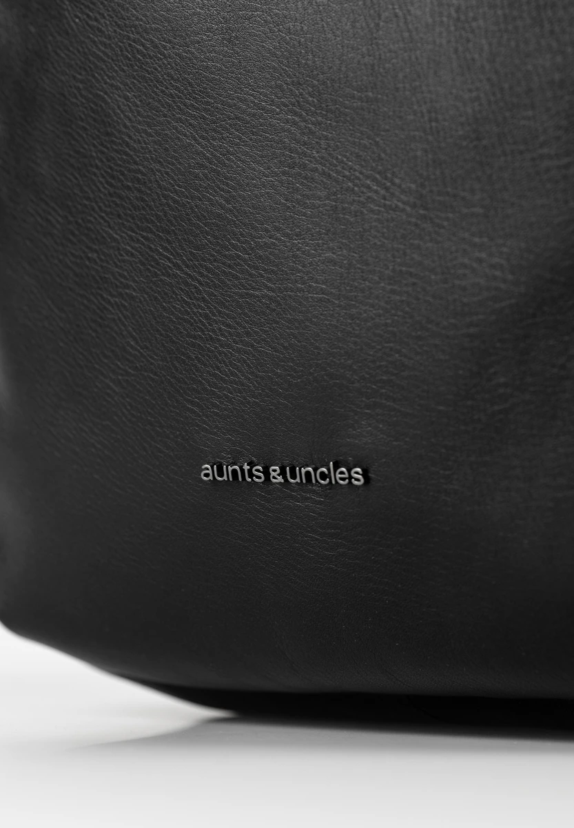 aunts & uncles Coco Jet Black bag, back view, at Bag-Age Berlin