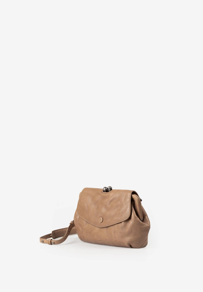 Aunts & Uncles Mrs. Madeline Iced Coffee – bolsa transversal – Bege – vista do produto 3