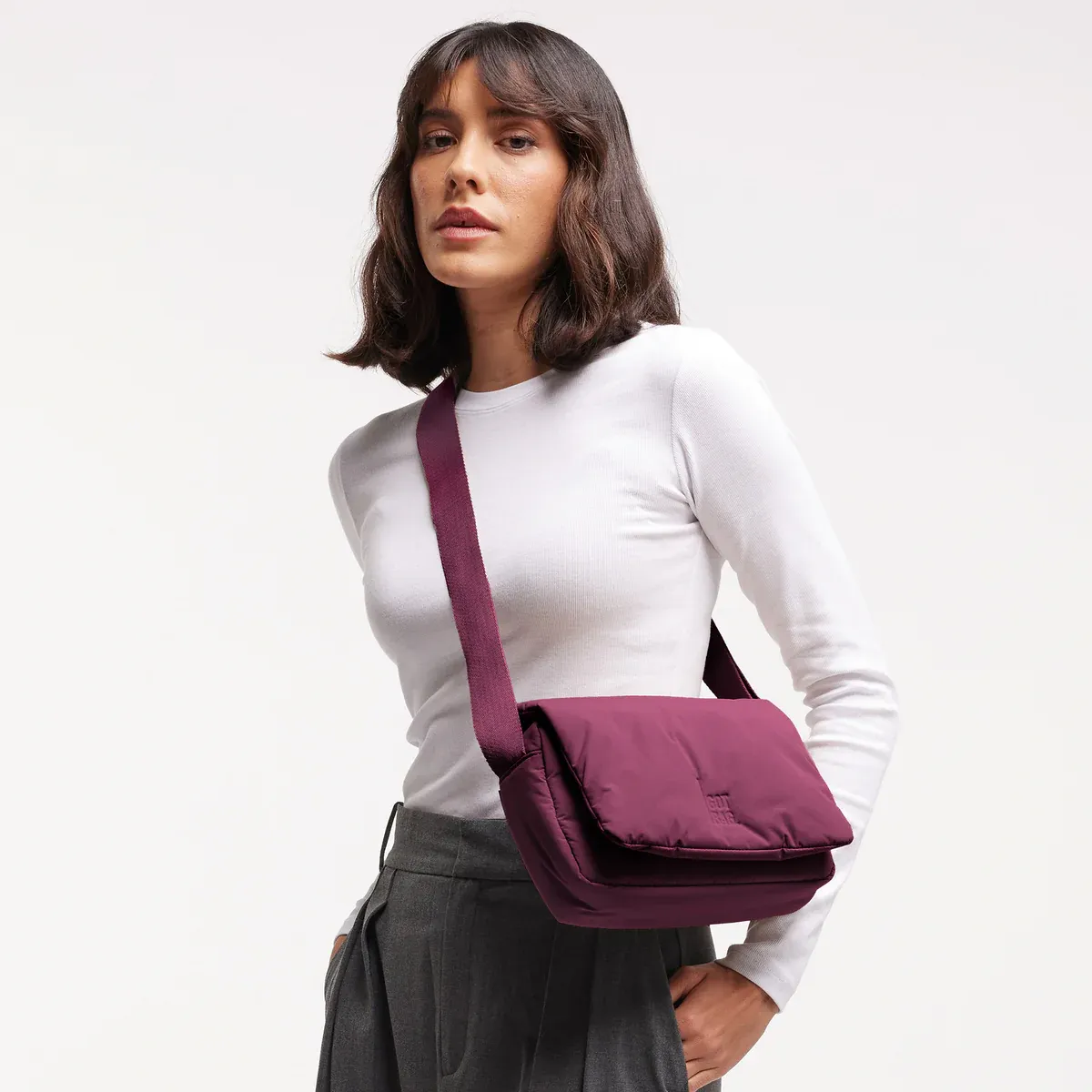 GOT BAG Cloud Crossbody Bag Kraken Monochrome – foto lifestyle 1 | sostenible | Bag-Age