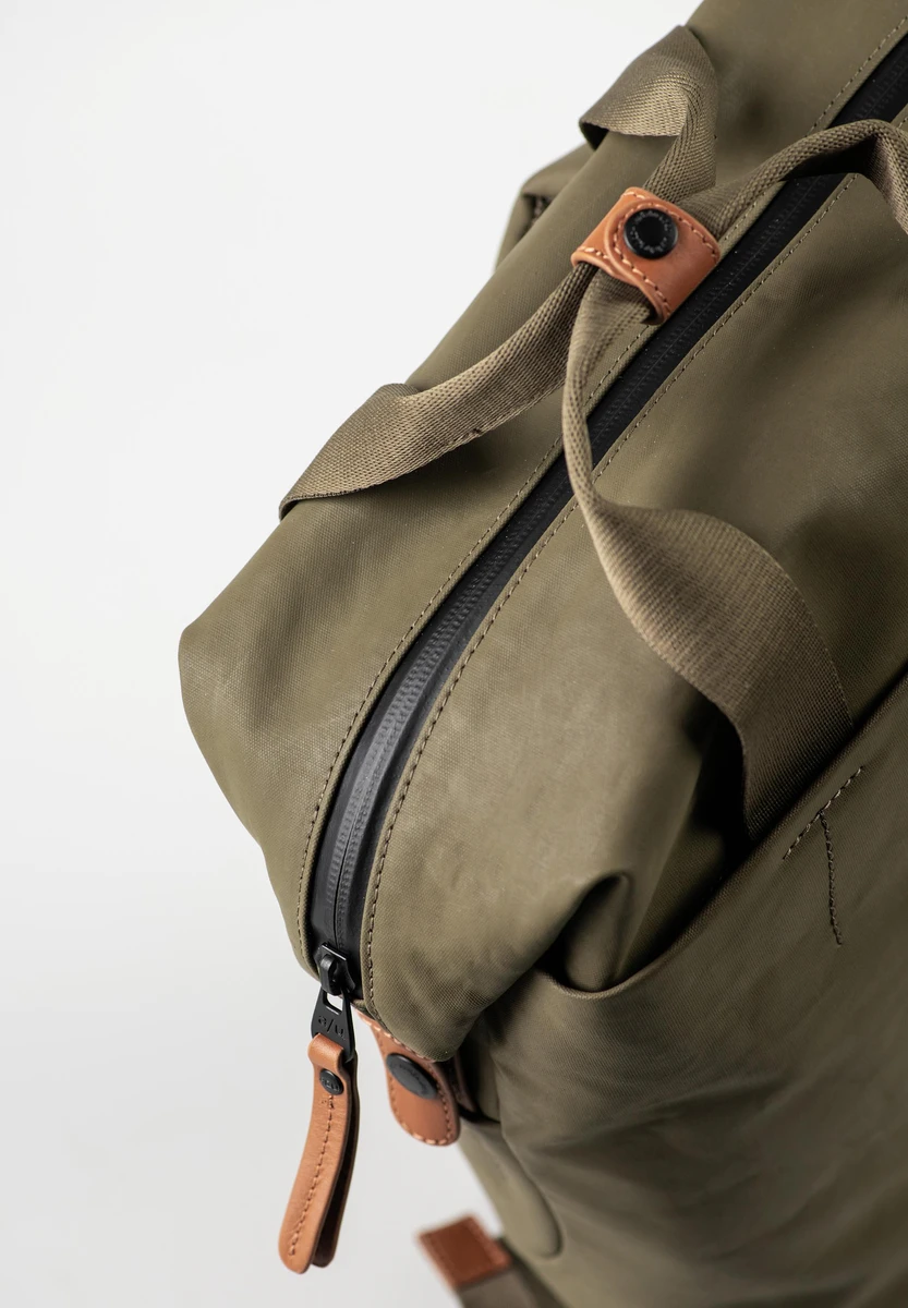 aunts & uncles Morioka Fallen Rock bag, back view, at Bag-Age Berlin