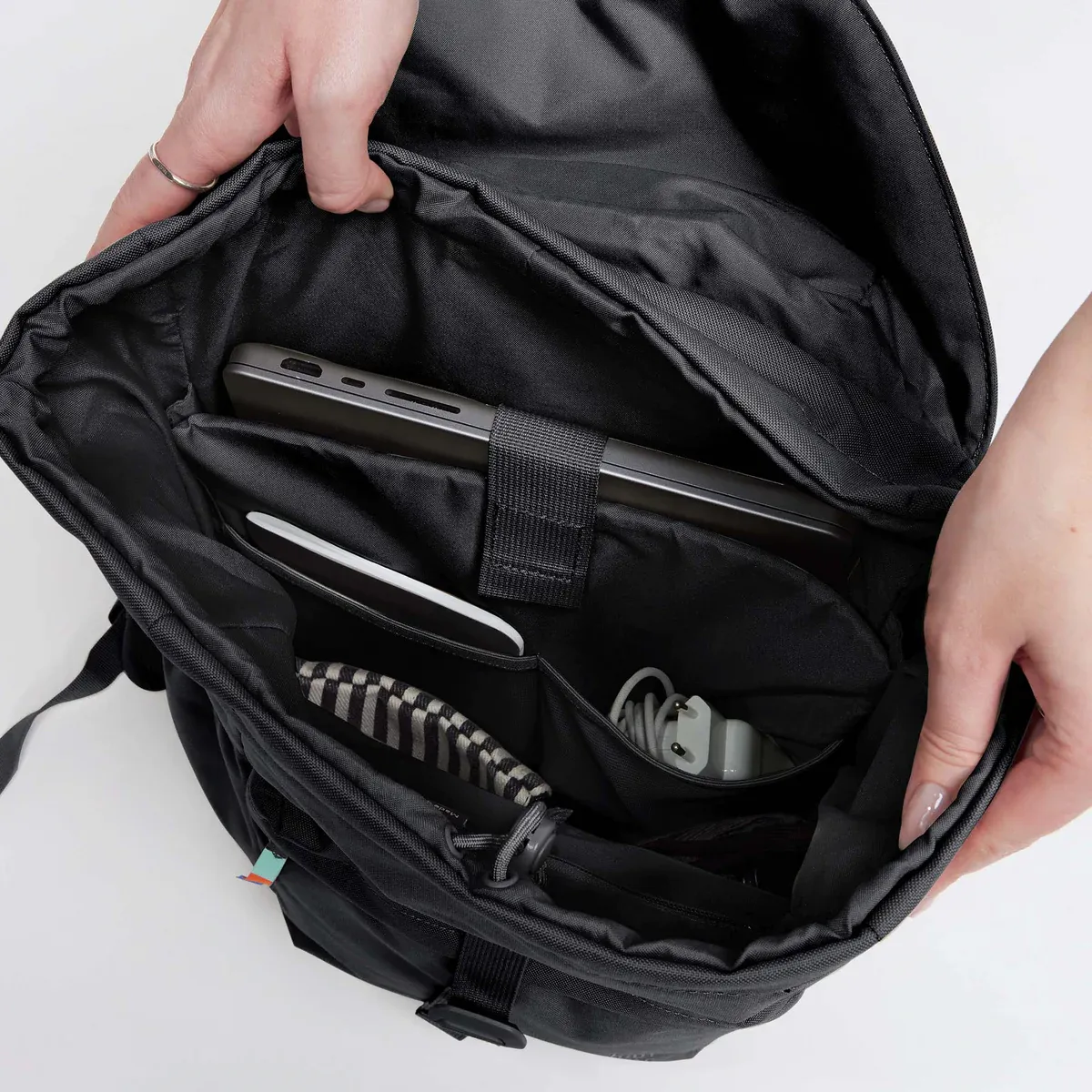 GOT BAG Flap Pack Black – Produktbild | nachhaltig | Bag-Age