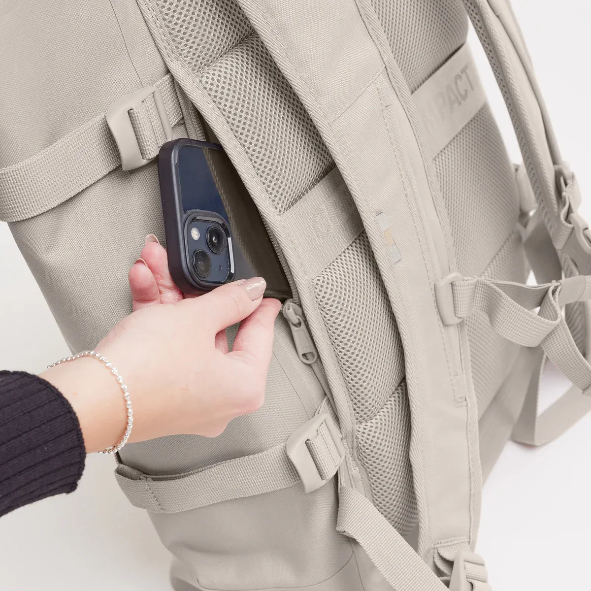 GOT BAG Rolltop 2.0 Clam Monochrome – vista dettaglio 2 | sostenibile | Bag-Age