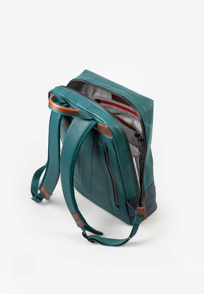 aunts & uncles Hamamatsu Transformative Teal saco, vista traseira, na Bag-Age Berlin