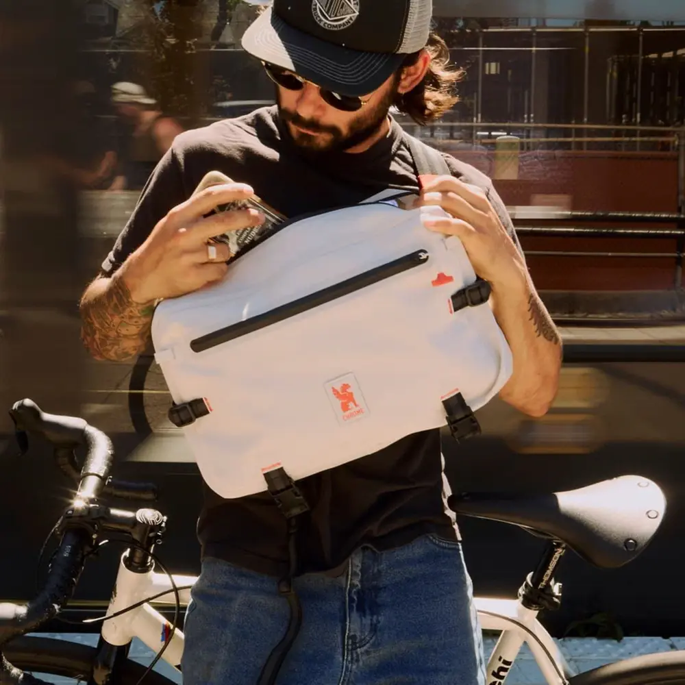 Chrome Industries Kadet Max WP Sling - Produktansicht (Weitere Ansicht 7)