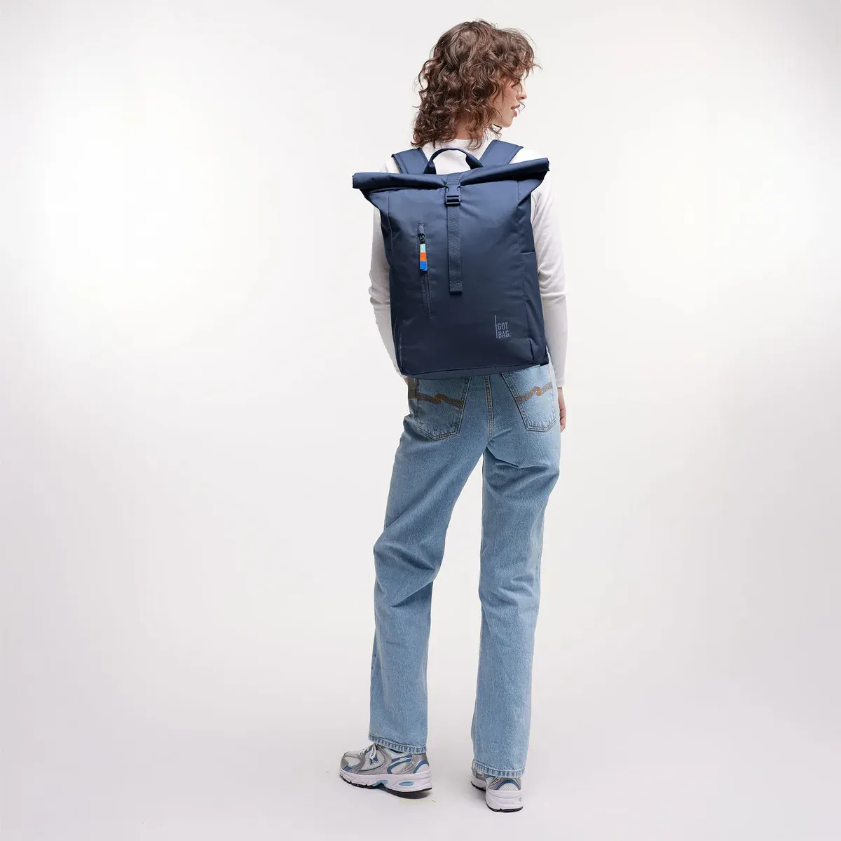 GOT BAG Rolltop Easy Deep Ocean – lifestylefoto 1 | duurzaam | Bag-Age