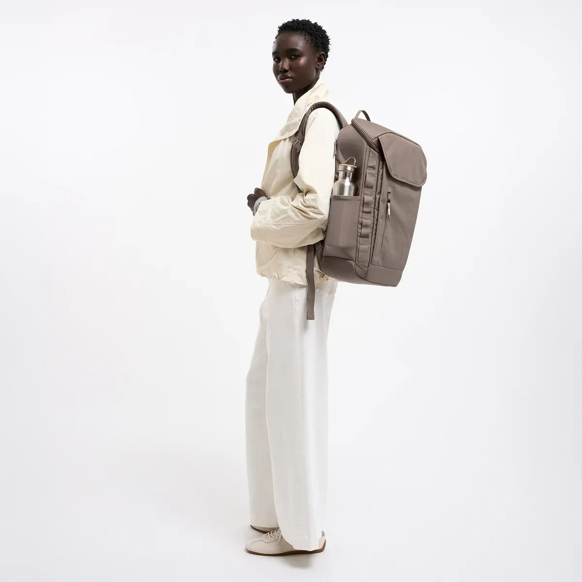 GOT BAG Pro Pack Oyster Monochrome – lifestyle photo 2 | sustainable | Bag-Age