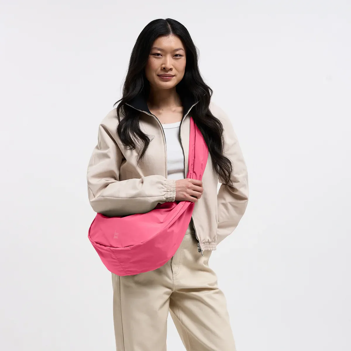 GOT BAG Moon Bag Ruffle Salina Pink Monochrome – foto lifestyle 2 | sostenibile | Bag-Age