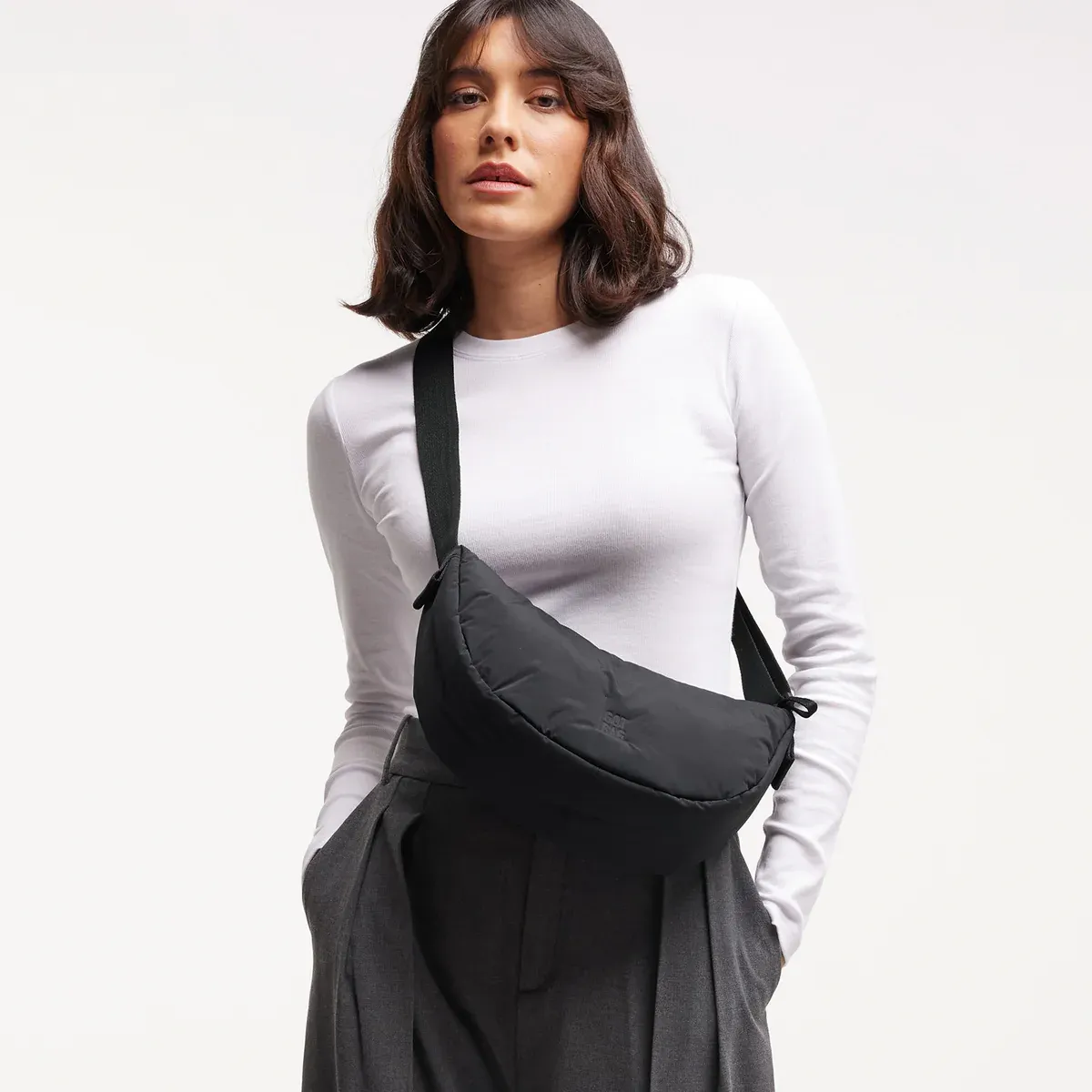 GOT BAG Cloud Moon Bag Small Black Monochrome – foto lifestyle 1 | sostenibile | Bag-Age