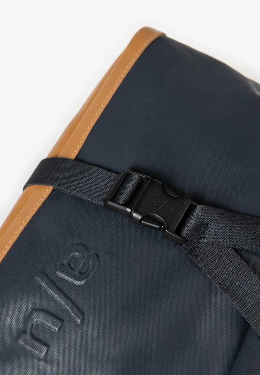 aunts & uncles Yao Night Blue bag, product image, at Bag-Age Berlin