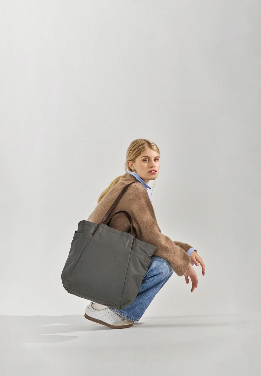 aunts & uncles Tsu Pewter sac, image produit, chez Bag-Age Berlin