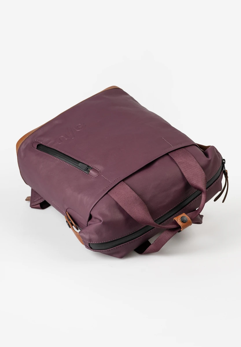 aunts & uncles Yaizu Cherry Laquer bag, back view, at Bag-Age Berlin