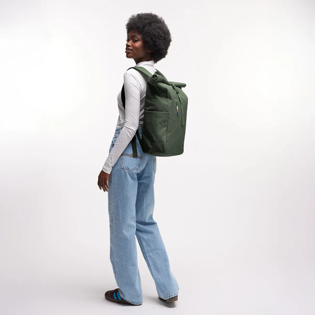 GOT BAG Rolltop Easy Algae – foto lifestyle 2 | sostenibile | Bag-Age