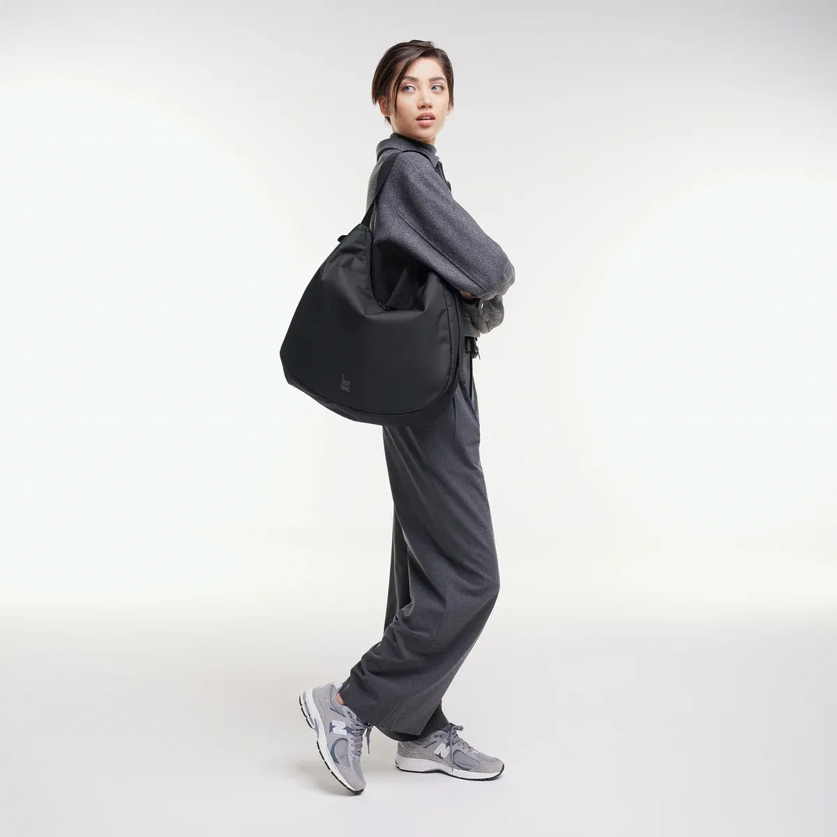 GOT BAG Curved Bag Black Monochrome – photo lifestyle 1 | durable | Bag-Age