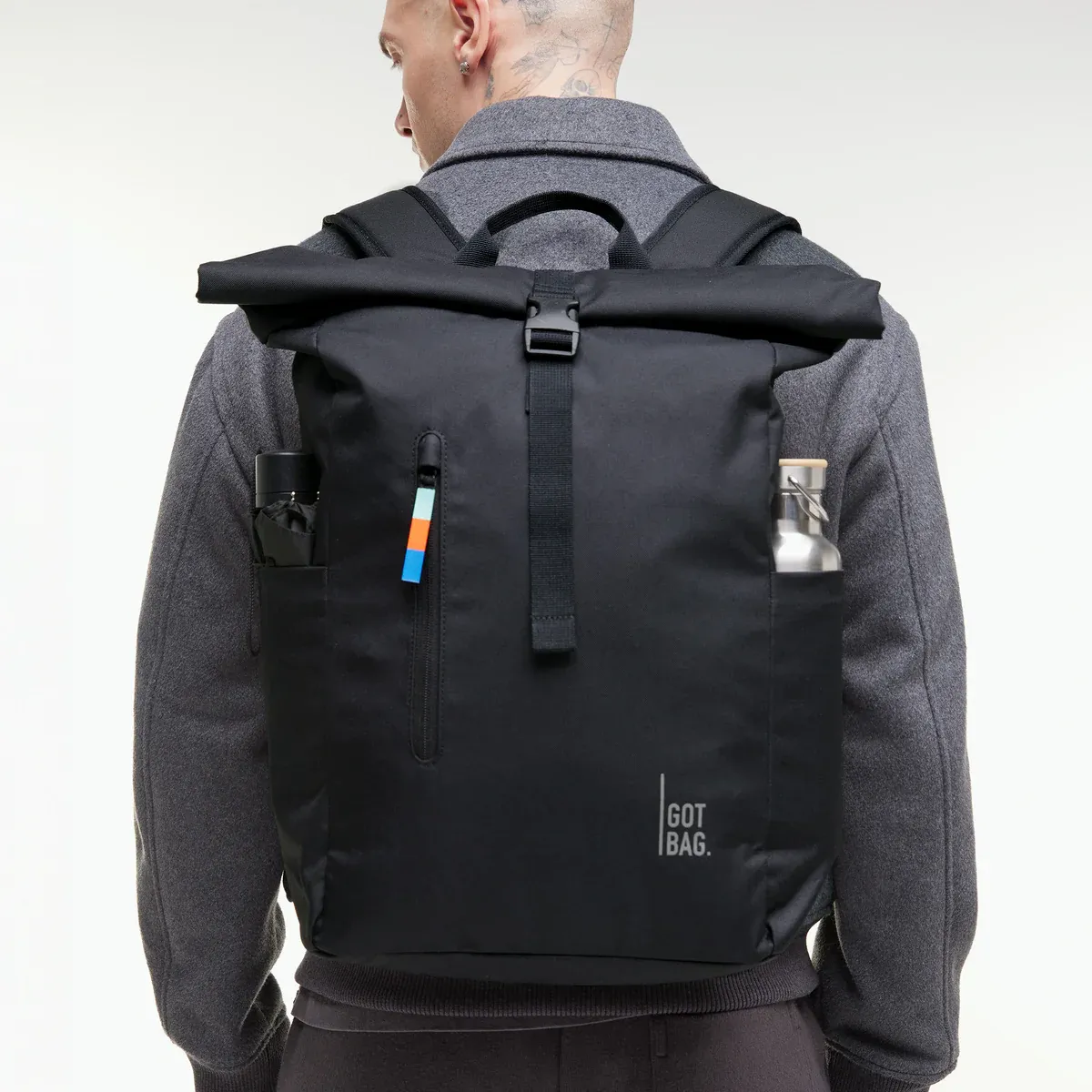 GOT BAG Rolltop Easy Black – foto lifestyle 1 | sustentável | Bag-Age