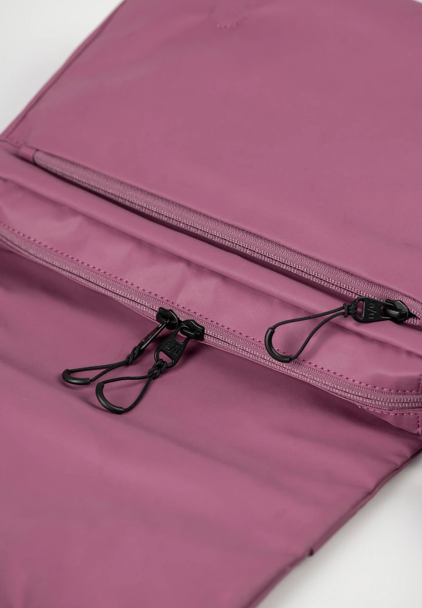 aunts & uncles Aoki RE lite Berry bolso, imagen de producto, en Bag-Age Berlin
